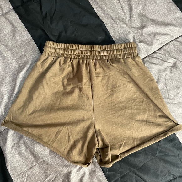 SHEIN drawstring shorts with pockets - Picture 2 of 2